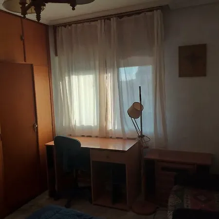 Biblioteca Municipal Apartment Zamora